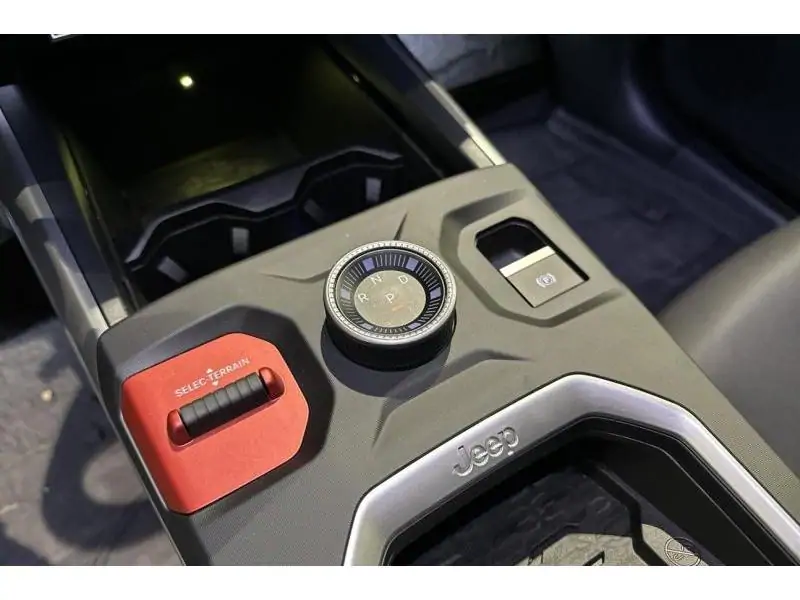 VEHICLE__CONDITION_SERVICE Jeep Compass Compass Elektrisch-First Edition 213pk WHITE 16