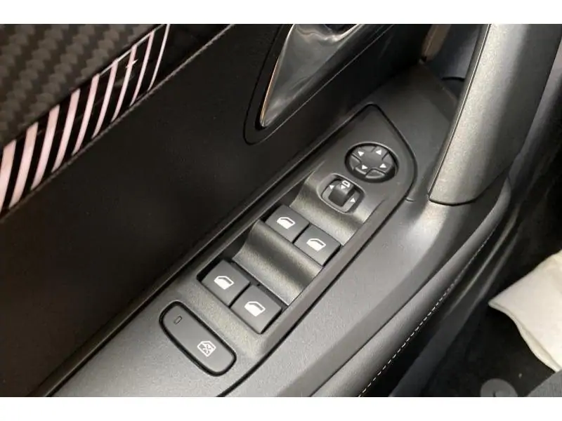 Occasion Peugeot 2008 Allure HYBRID 145 pk GREY 17