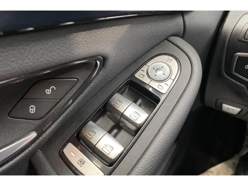 Occasion Mercedes-Benz C 180 Classe C d GREY 17