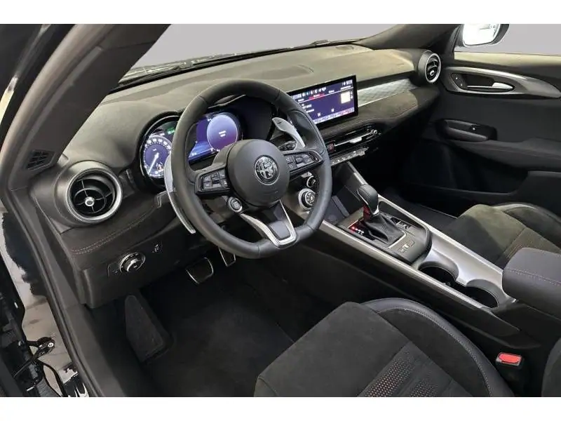 VEHICLE__CONDITION_SERVICE Alfa Romeo Tonale Veloce Hybrid 160 BLACK 9