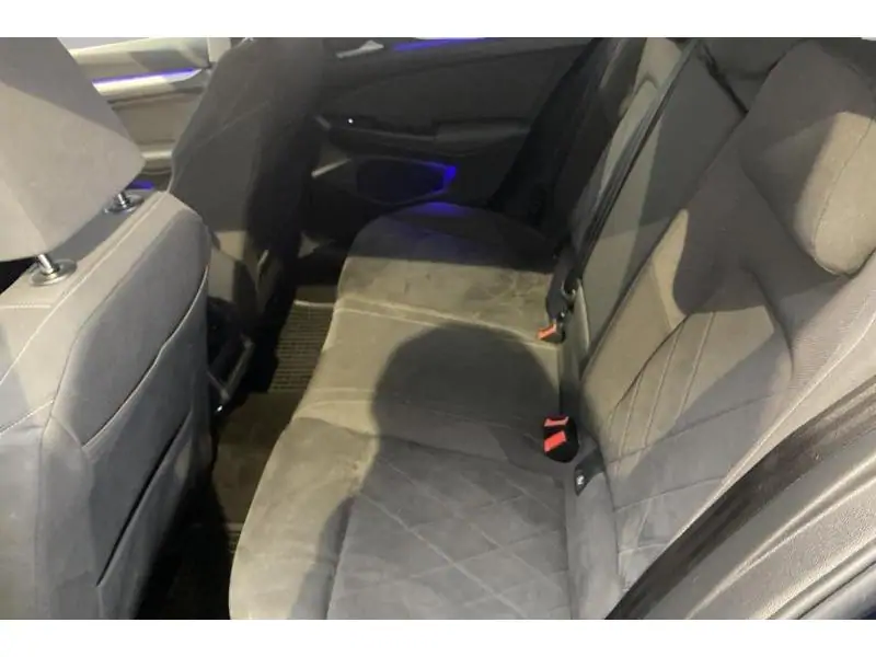 Occasie Volkswagen Golf VIII Life 1.0 eTSI DSG BLUE 18