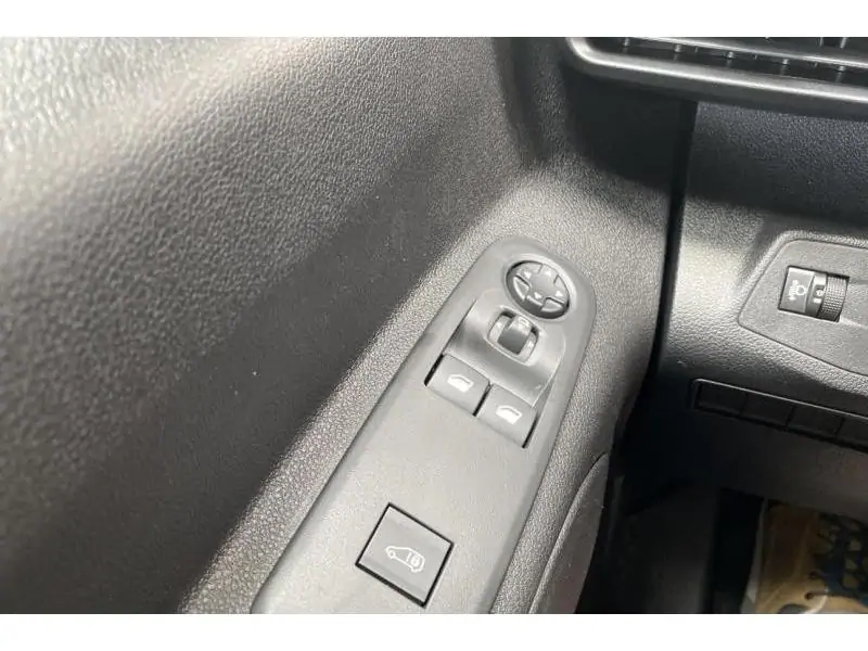 VEHICLE__CONDITION_SERVICE Fiat Doblo VAN L1*Libre12/2025 WHITE 17