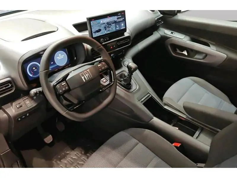 Démo Fiat Doblo Small 1.2 110 S&S MT 5pl BLACK 9