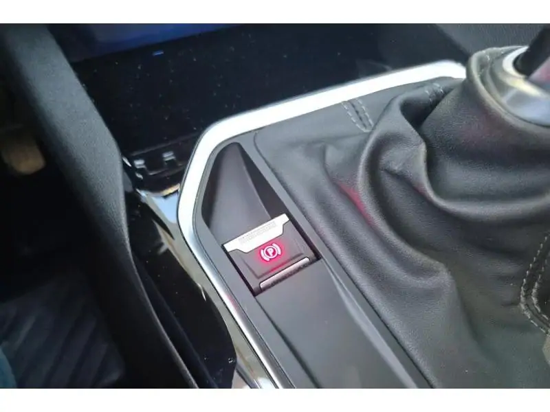 Occasion Peugeot 3008 ALLURE - TOIT OUVRANT GREY 31