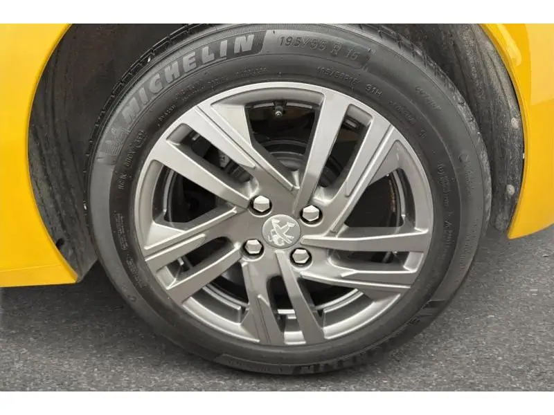 Occasion Peugeot 208 style YELLOW 20