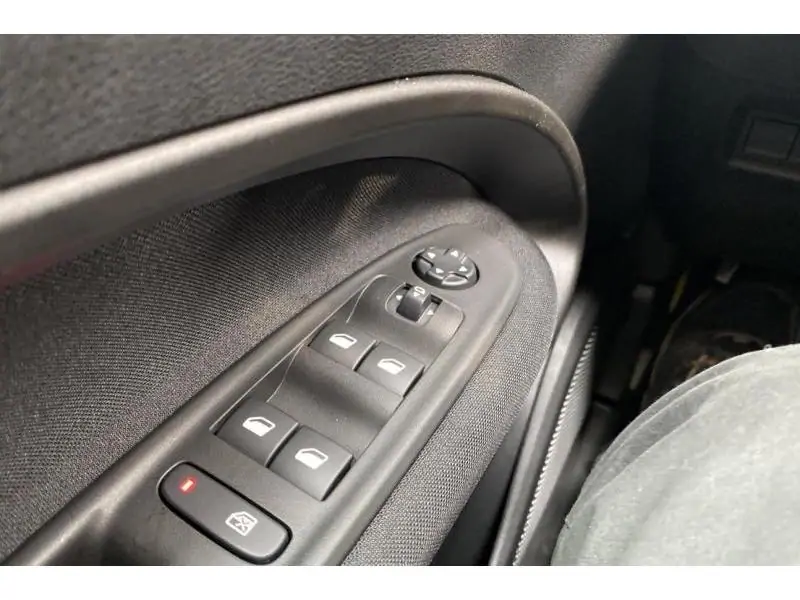VEHICLE__CONDITION_SERVICE Fiat 600 My24 Hybrid BEIGE 17