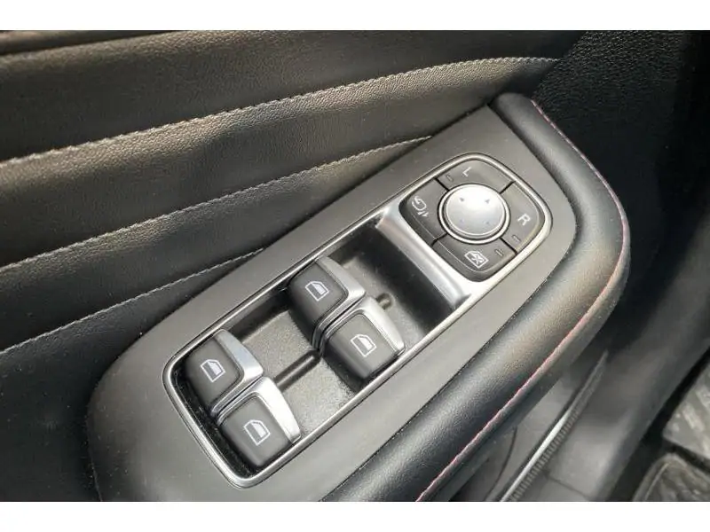 Occasion MG EHS PHEV RED 17