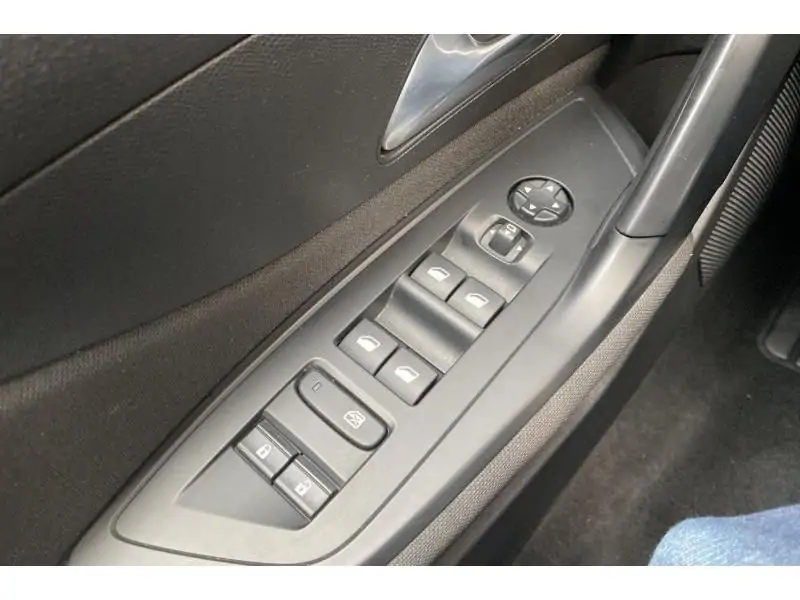 Occasion Peugeot 308 SW 1.2 S&S 5d 96kW GREY 17