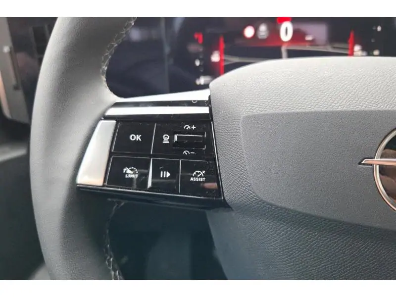 Occasie Opel Astra EDITION GREY 24