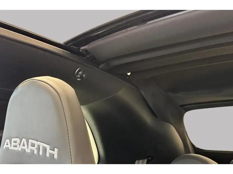 VEHICLE__CONDITION_SERVICE Abarth 595C Pack Turismo + Pack Tech ORANGE 29