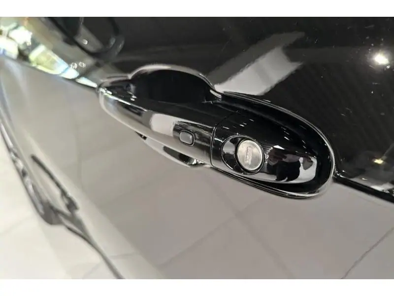 VEHICLE__CONDITION_SERVICE Jeep Compass E-Hybrid  Altitude Full Option BLACK 22