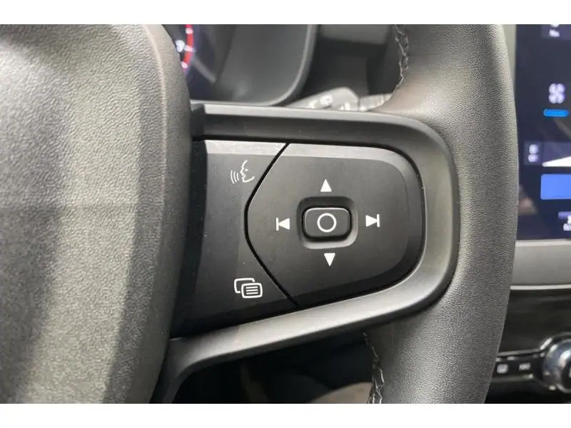 Occasion Volvo XC40 ESSENTIAL BUSINESS - T2 BLACK 22
