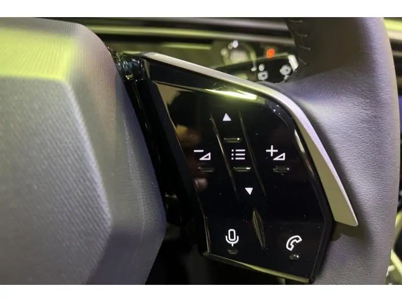 VEHICLE__CONDITION_SERVICE Peugeot 5008 ALLURE BLUE 23