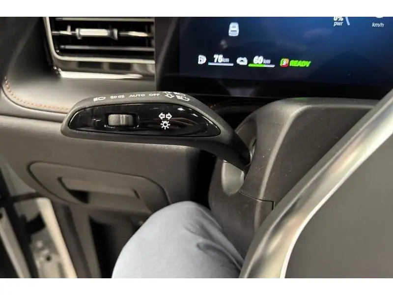 Démo MG EHS luxury phev WHITE 27