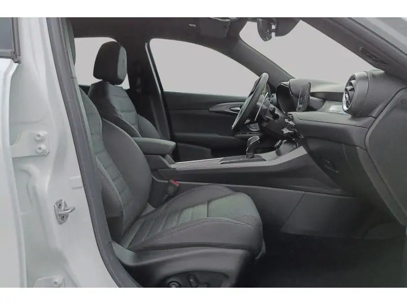 VEHICLE__CONDITION_SERVICE Alfa Romeo Tonale Veloce Plug-In Hybrid Q4 WHITE 8