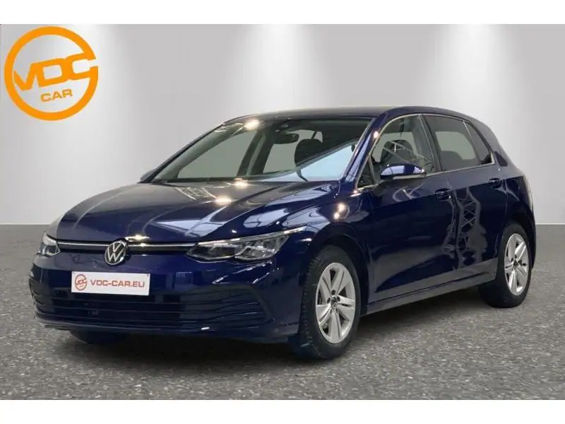 Occasie Volkswagen Golf VIII Life 1.0 eTSI DSG BLUE 1