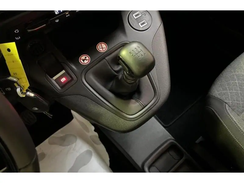 VEHICLE__CONDITION_SERVICE Opel Combo Life GS - L1 GREY 16