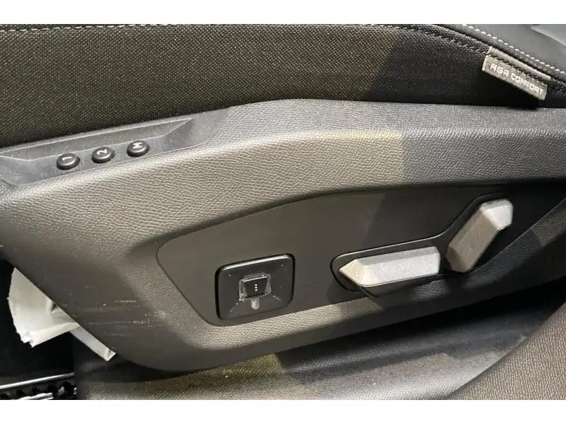 Occasie Peugeot 3008 GT 1.6 Plug-In Hybrid BLUE 22