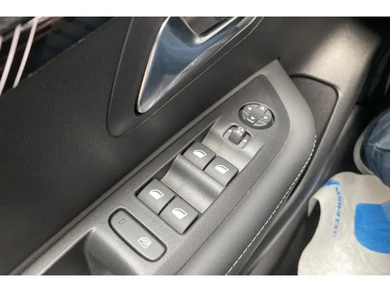 Occasion Peugeot 208 Allure HYBRID - AUTOMAAT BLACK 17