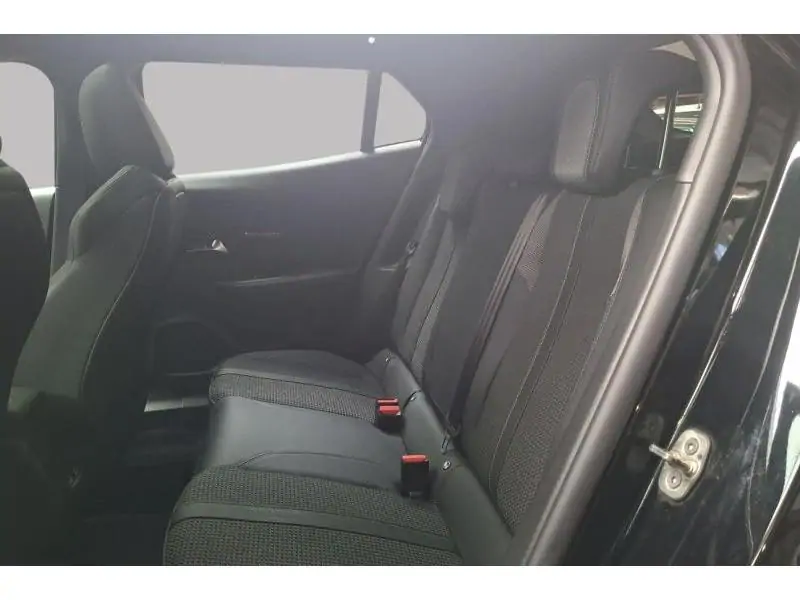 Occasion Peugeot 2008 e- GT BLACK 18