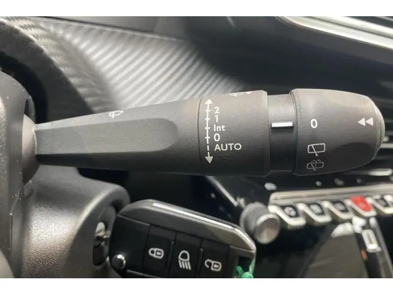 VEHICLE__CONDITION_SERVICE Peugeot 208 ENVY*Véh. de Direction! RED 25