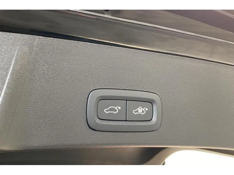 Occasion Volvo XC40 PLUS DARK GEARTRONIC BLACK 21