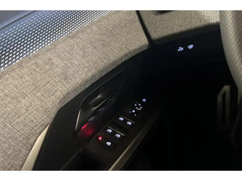 VEHICLE__CONDITION_SERVICE Peugeot 5008 III & e- GT open dak GREY 17