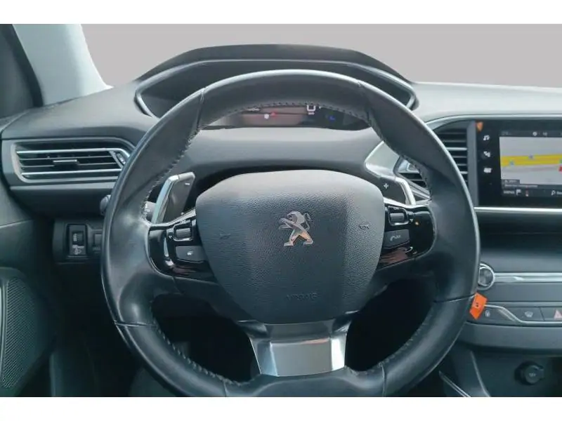 Occasion Peugeot 308 II Active Pack WHITE 12