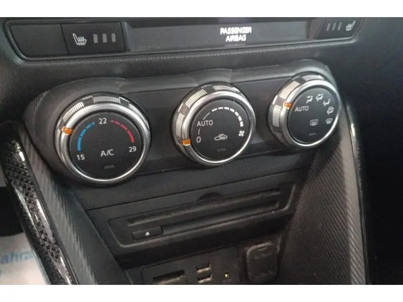 Occasion Mazda 2 Skyactiv RED 15