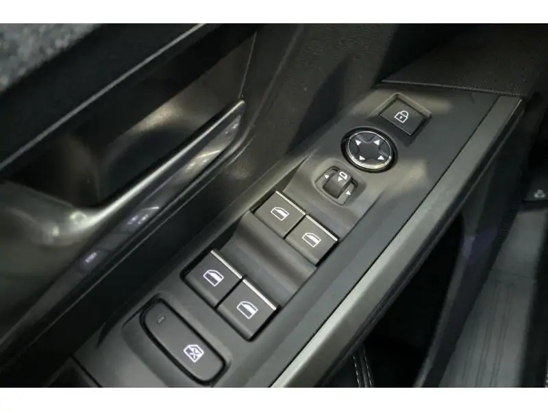 Occasion Peugeot 3008 e- GT BLUE 17