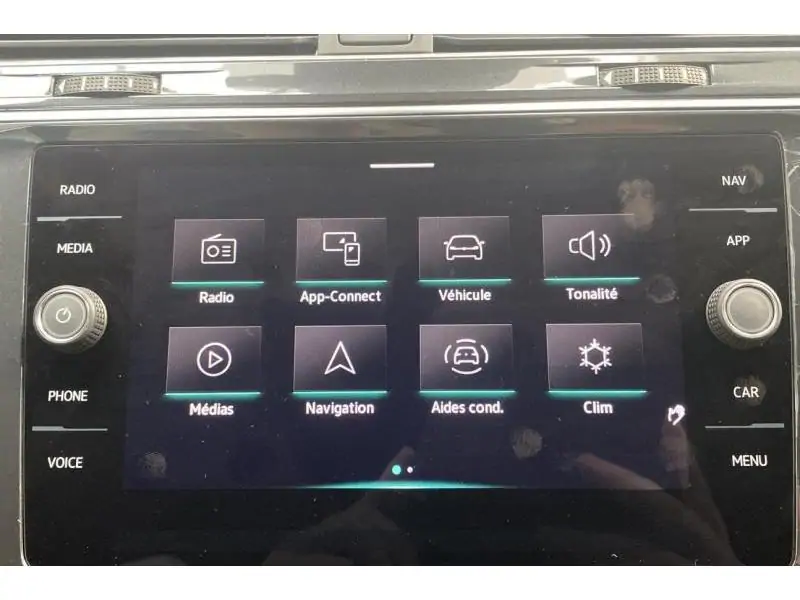 Occasion Volkswagen Tiguan R-Line - VIRTUAL COCKPIT - PDC WHITE 28
