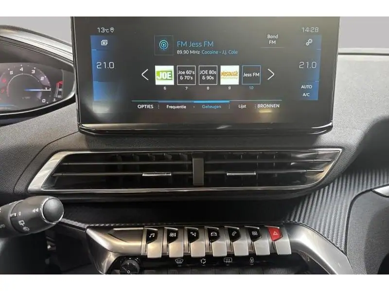 Occasie Peugeot 3008 Allure EAT8 Trekhaak BLUE 13