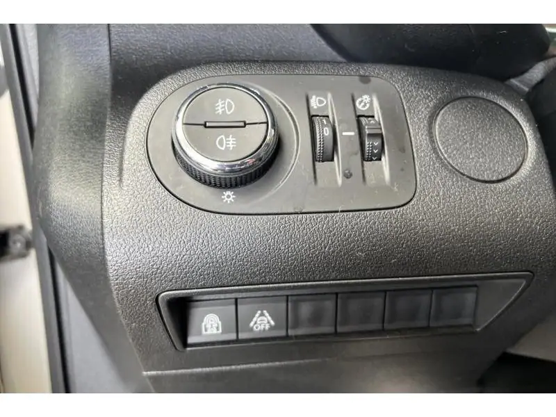 Occasie Opel Combo Life BOITE AUTO BEIGE 27