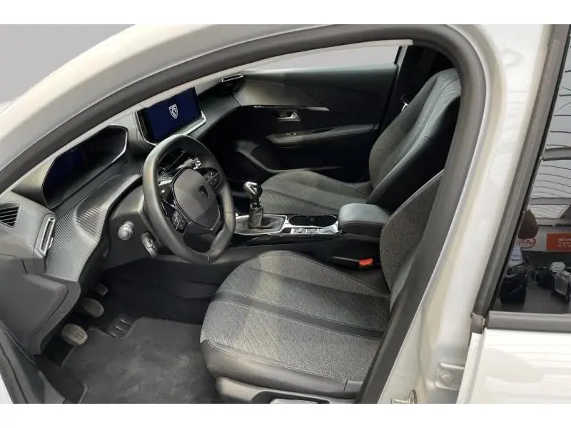 VEHICLE__CONDITION_SERVICE Peugeot 208 ALLURE WHITE 10