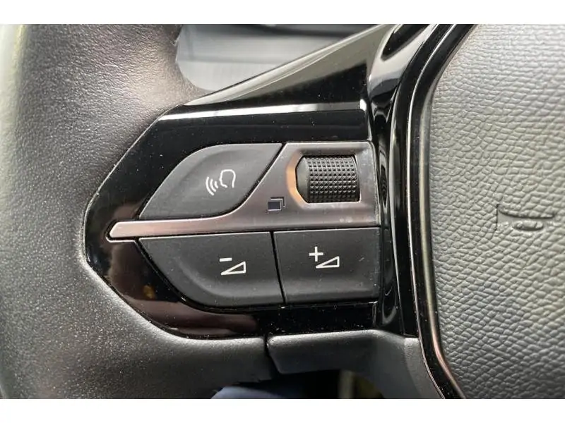 Occasion Peugeot 208 Allure* GPS détecteurs obs. GREY 24
