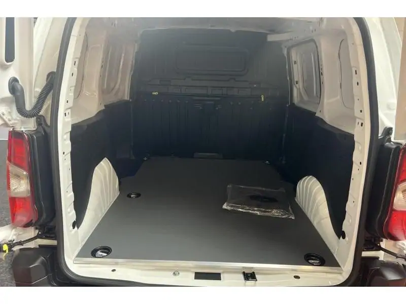 VEHICLE__CONDITION_SERVICE Citroen Berlingo III automaat WHITE 19