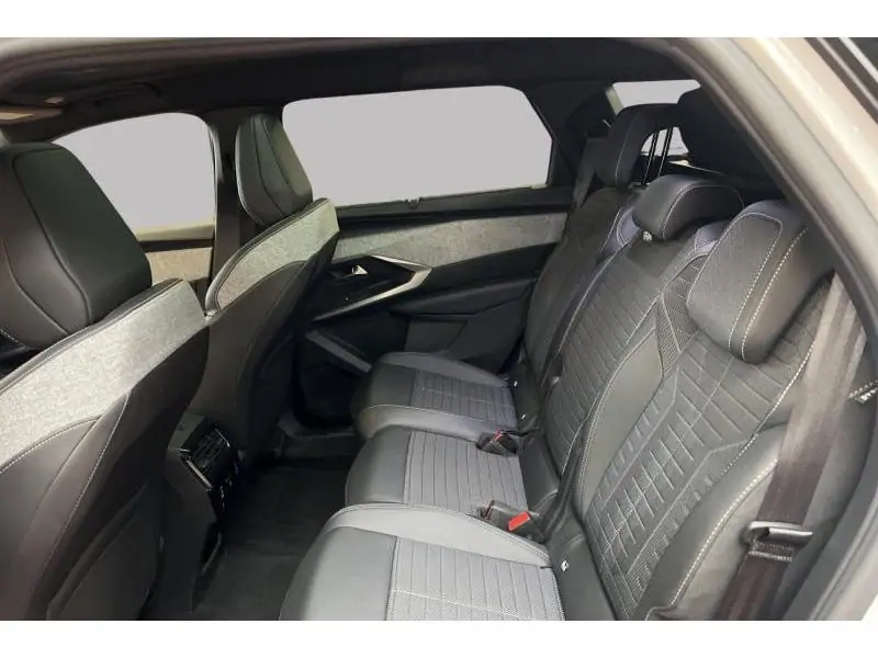 VEHICLE__CONDITION_SERVICE Peugeot 5008 III & e- Allure WHITE 18