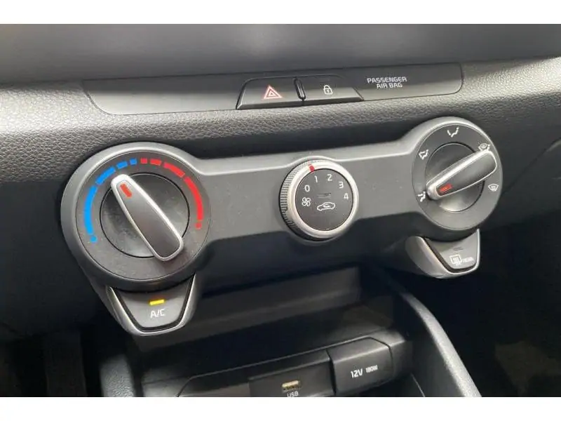 Occasion Kia Stonic Berline MANUAL GREY 15