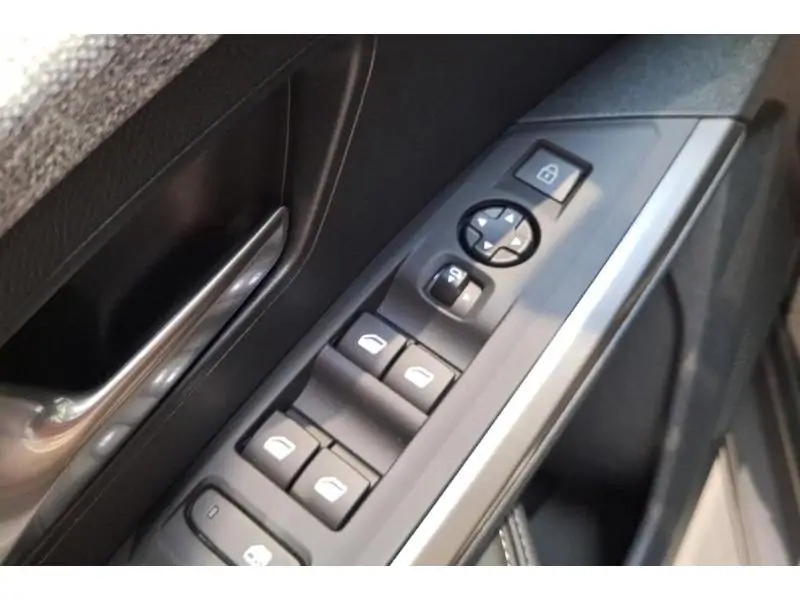 VEHICLE__CONDITION_SERVICE Peugeot 3008 Allure Hybrid 145 e-DCS6 GREY 17