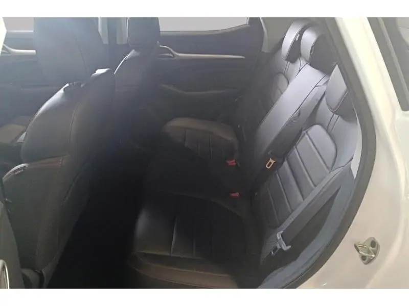 Occasie MG ZS Luxury 1.5 VTI 106 WHITE 18