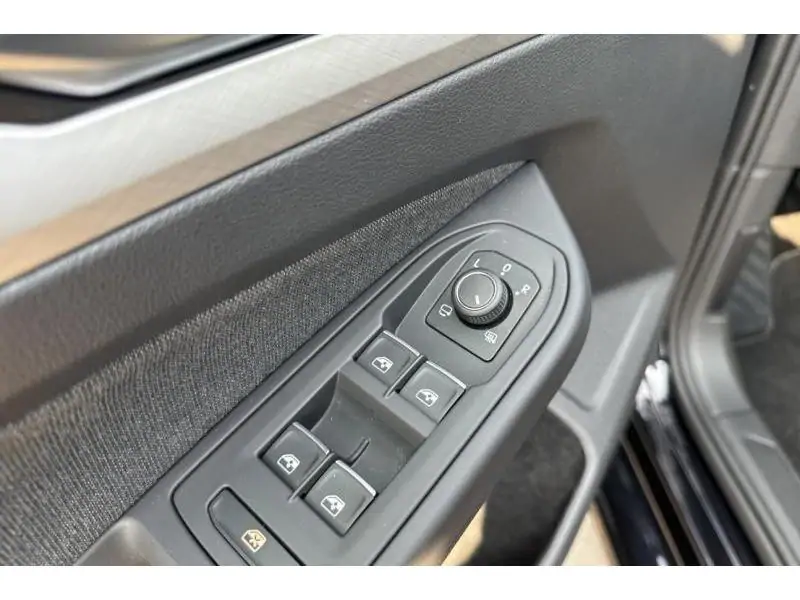 Occasion Volkswagen Golf Variant Life 110pk gps cam BLACK 19