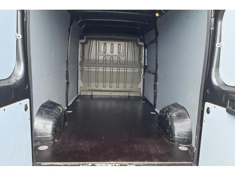 Occasion Peugeot Boxer 435 L3H2 180 auto - vloer en z BLACK 19