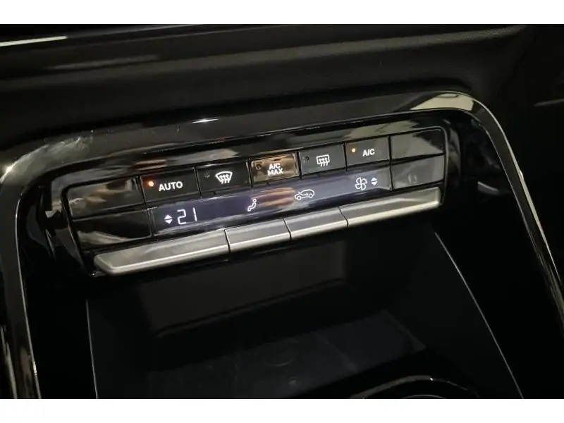 VEHICLE__CONDITION_SERVICE Citroen C3 Aircross COMFORT RANGE MAX RED 15