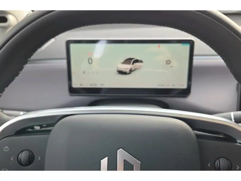 VEHICLE__CONDITION_SERVICE Leapmotor C10 DESIGN MY25 WHITE 14