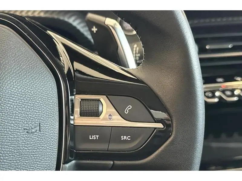 Occasion Peugeot 2008 Allure 1.2 benz 130 GREY 25