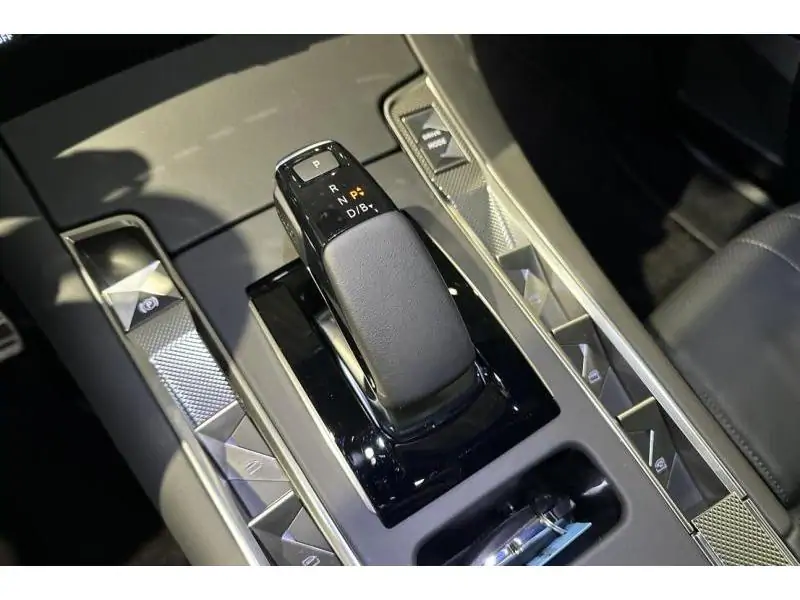 VEHICLE__CONDITION_SERVICE DS Automobiles DS 7 PLUG-IN HYBRID 225 ETOILE BLACK 16