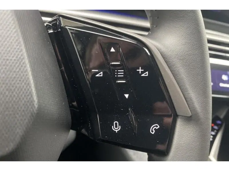 VEHICLE__CONDITION_SERVICE Peugeot 3008 III & e- Allure GREY 21