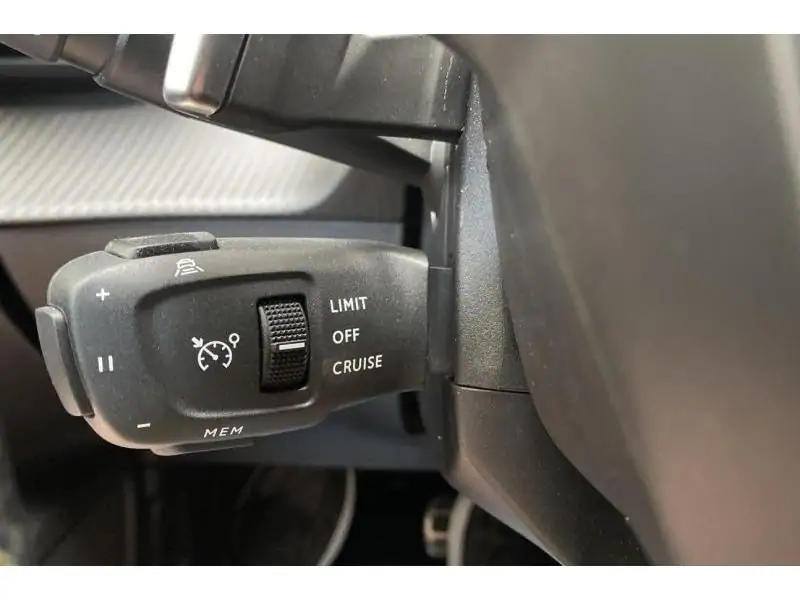 Occasion Peugeot 2008 GT - 130 PK AUTOMAAT BLUE 24