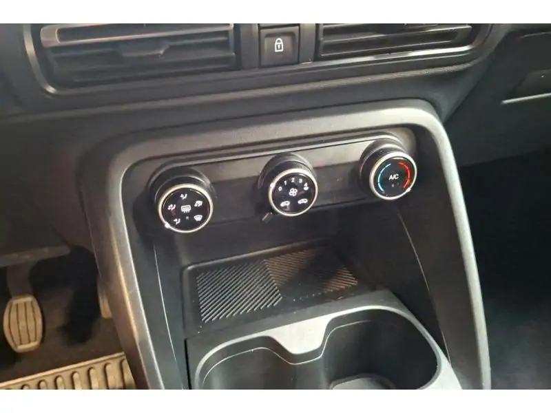 Occasion Citroen C3 & ë- IV Plus BLUE 15