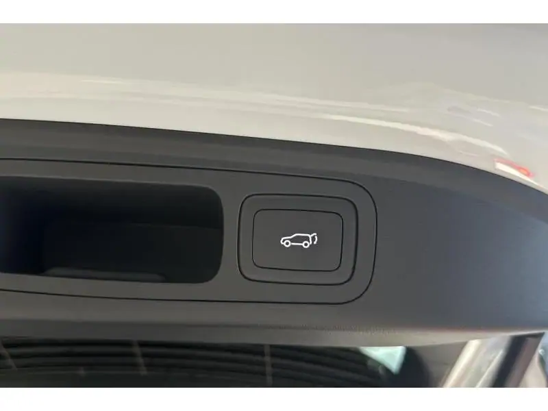 VEHICLE__CONDITION_SERVICE MG MGS6 EV LONG RANGE - LUXURY 77 kWh WHITE 21